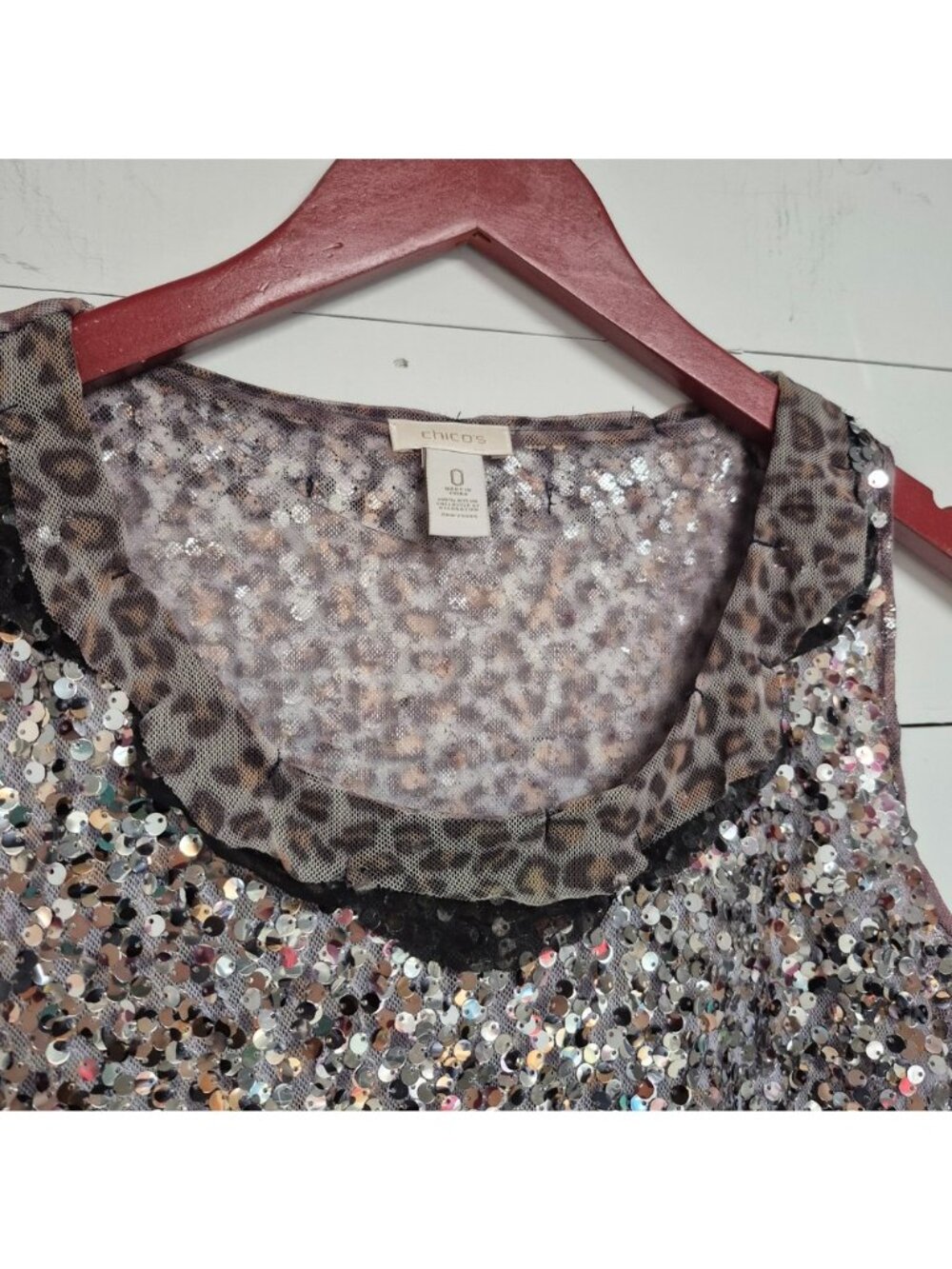 Chicos Silver Sequin Tank Top With Leopard Print Collar Womens Size 0 Sparkly Pa - Picture 3 of 6